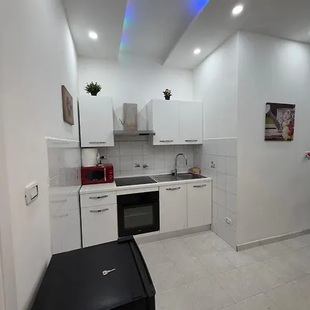Apartament Ivarose *